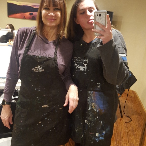 Meet your Posher, Cindy - Picture 4 of 4